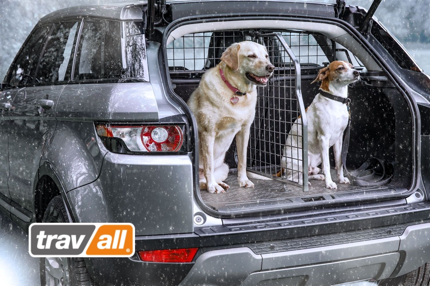 Travall fertigt Hundegitter, Laderaumteiler, Kofferraumwannen und weiteres Autozubehör. © Travall