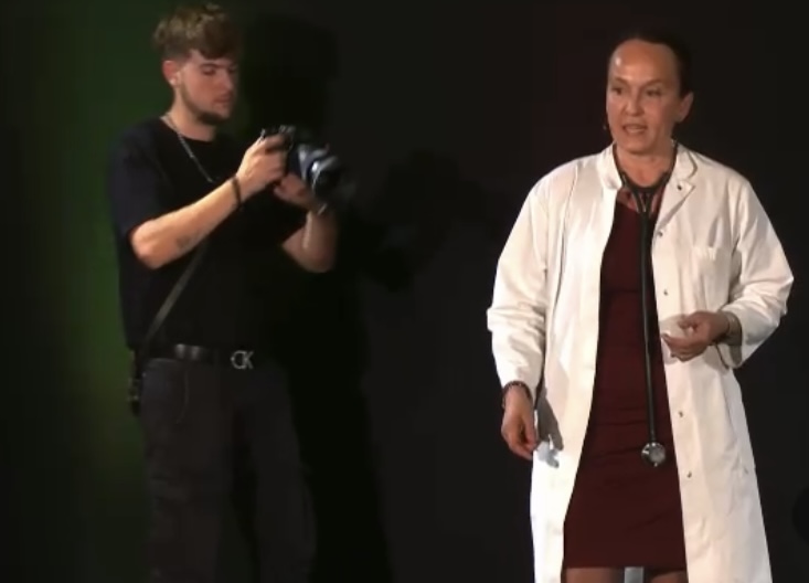 Frau Dr. K. Forschner in Ihrem Element auf dem Speakerslam