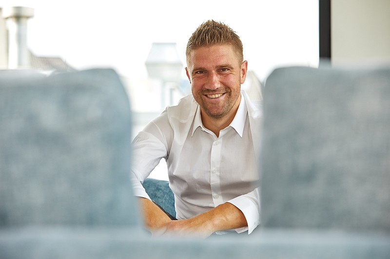 Der ehemalige Fußball-Profi Ivan Klasniċ ist am 2. Juni 2019 im Alstertal-Einkaufszentrum (Foto: David Goltz)