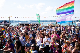 Der Regenbogen dominiert am 16. September die Kanalinsel Jersey. Foto: Visit Jersey