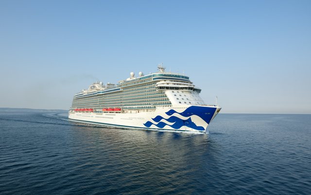 Auch für ausgewählte Fahrten an Bord der neuen Enchanted Princess gibt es Sonderraten. Foto: Princess Cruises 