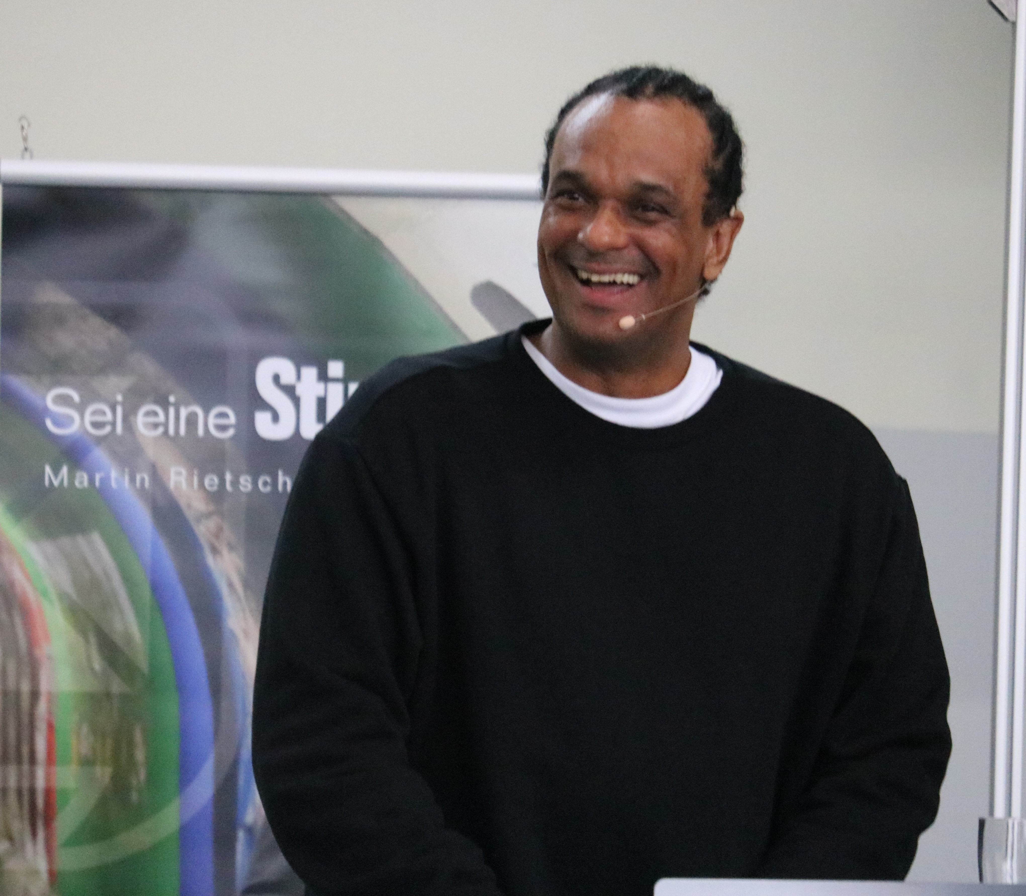 Martin Rietsch präsentiert sein Buch „Sei eine Stimme“
