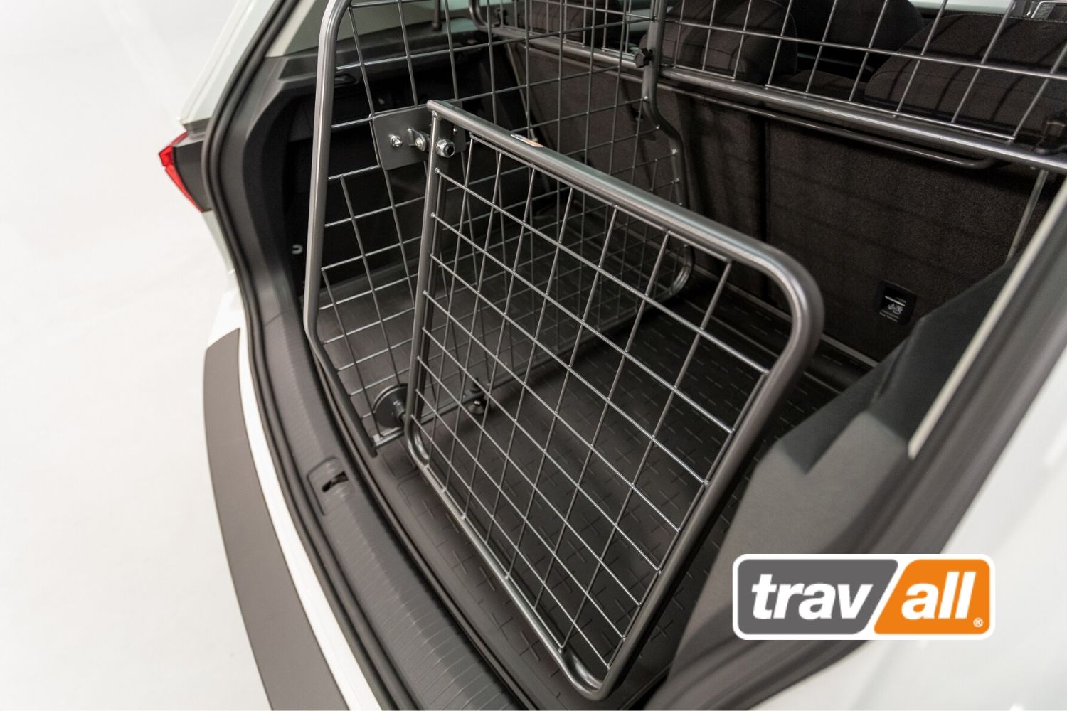 Travall Hundegitter und Heckgitter sind im Onlineshop erhältlich. © Travall