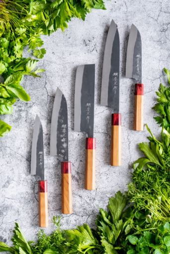 Serie Kasumi Black Hammer Blue, Bildrechte: to bikko  Dieses und weiteres Bildmaterial schicken wir Ihnen gerne in druckfähiger Auflösung zu.