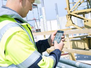 Anwender protokolliert den Baustellenfortschritt mit der 123erfasst-App Quelle: 123erfasst.de GmbH, Lohne